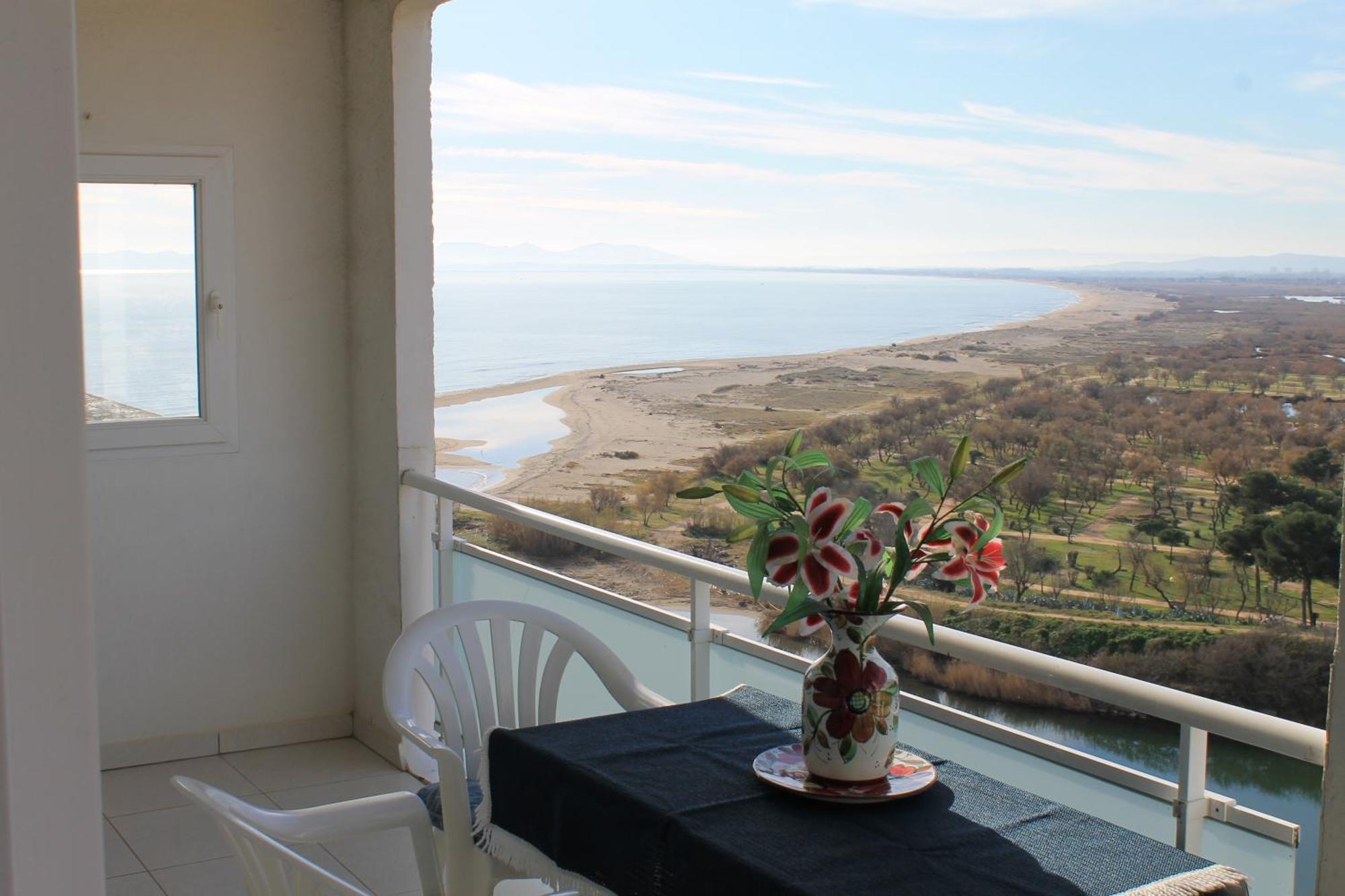 Apartamento De Dos Habitaciones Con Vistas Al Mar Empuriabrava Exterior foto